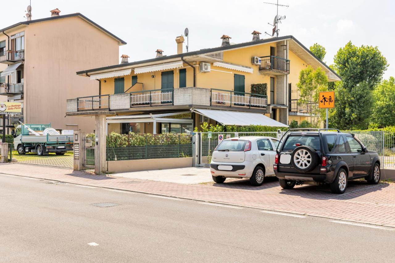 Trendy Aparment With Garage Right By The Lake Sirmione Exterior foto